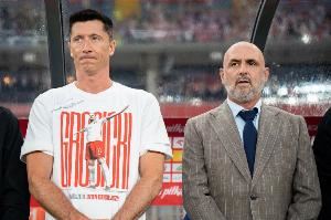 ：前波兰主帅、前乌拉圭主帅都已确认报名竞聘国足帅位